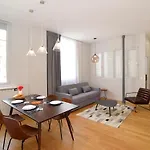 202117 - Appartement 6 personnes à Paris