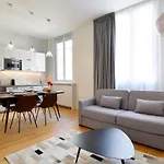 202117 - Appartement 6 personnes à Paris